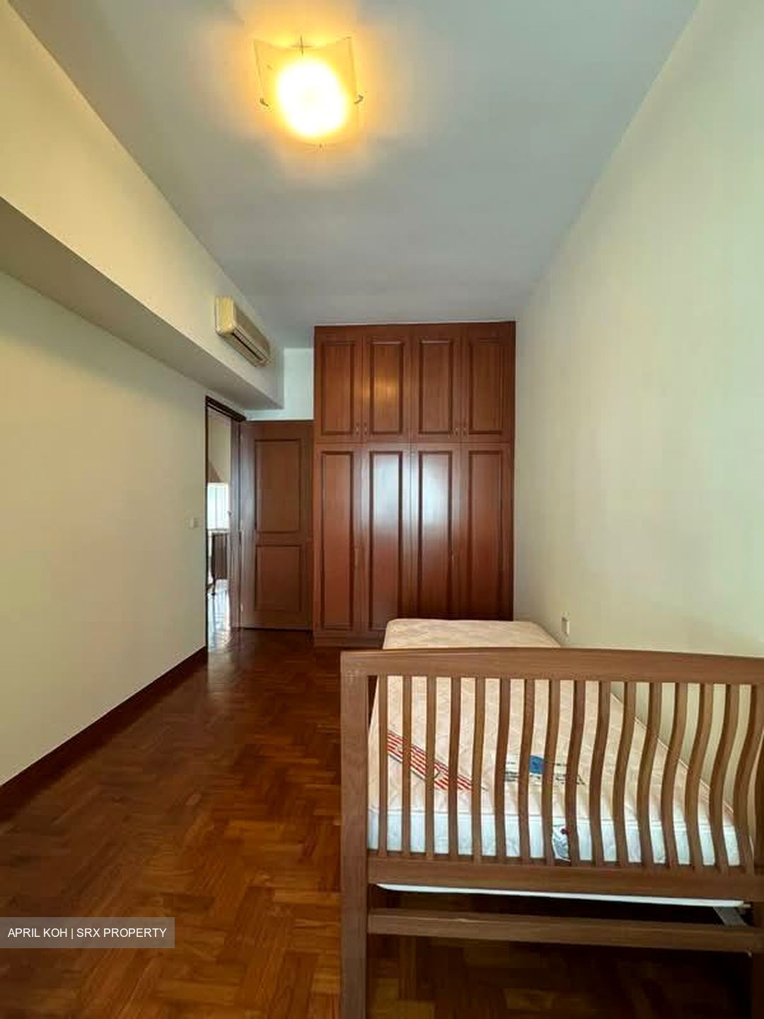Sunrise Avenue (D28), Terrace #598586401